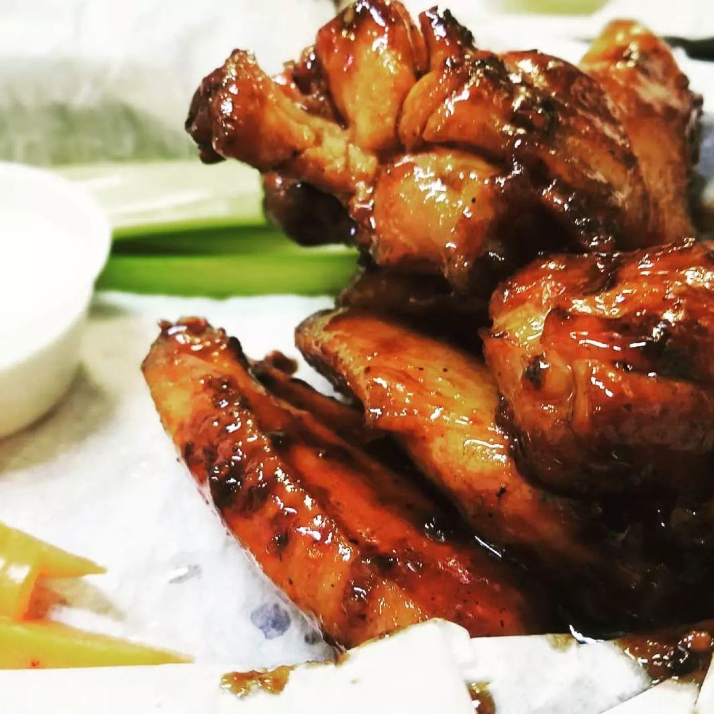 BBQ wings with celery and dipping sauce