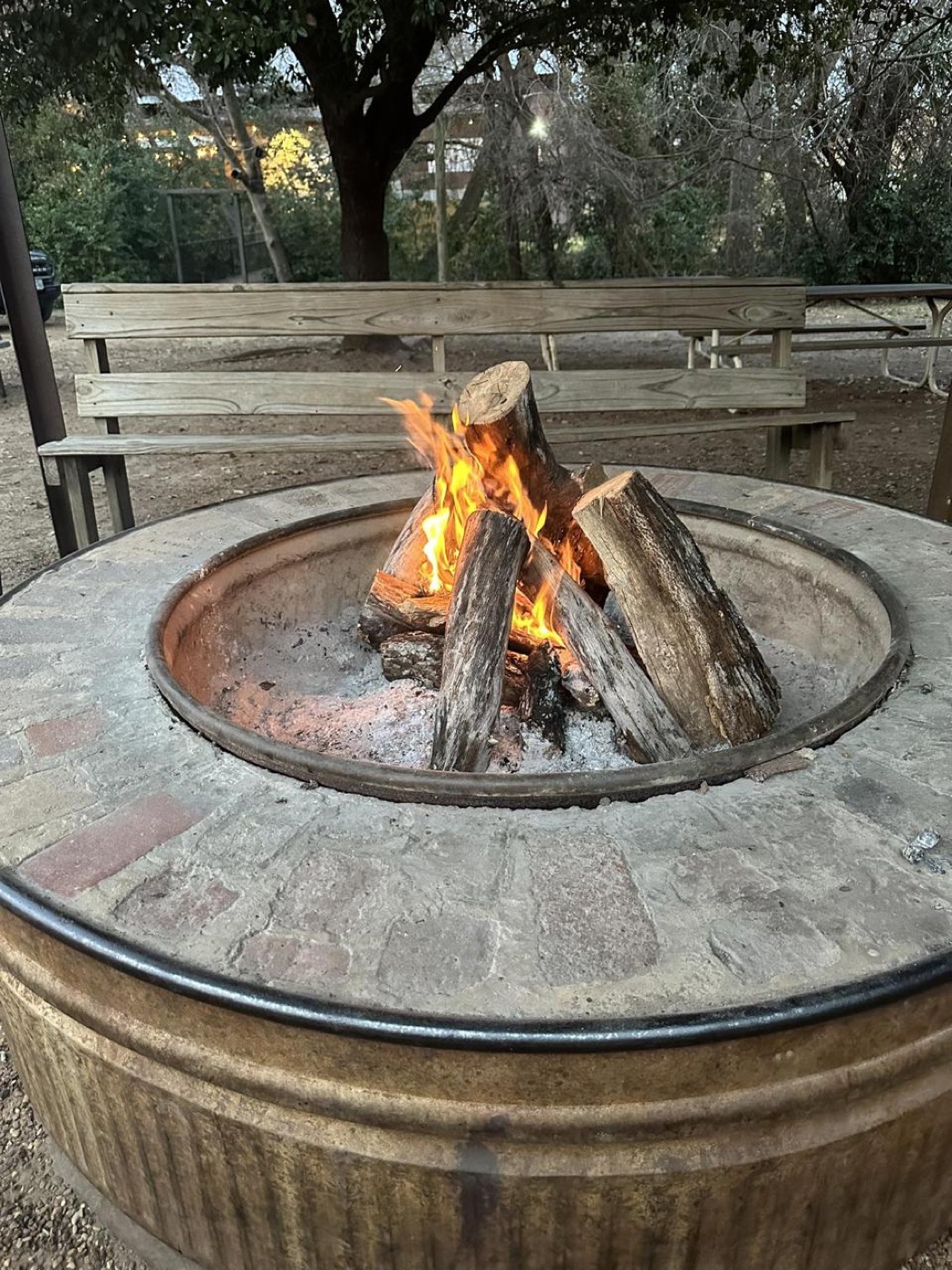 Outdoor fire pit seating area